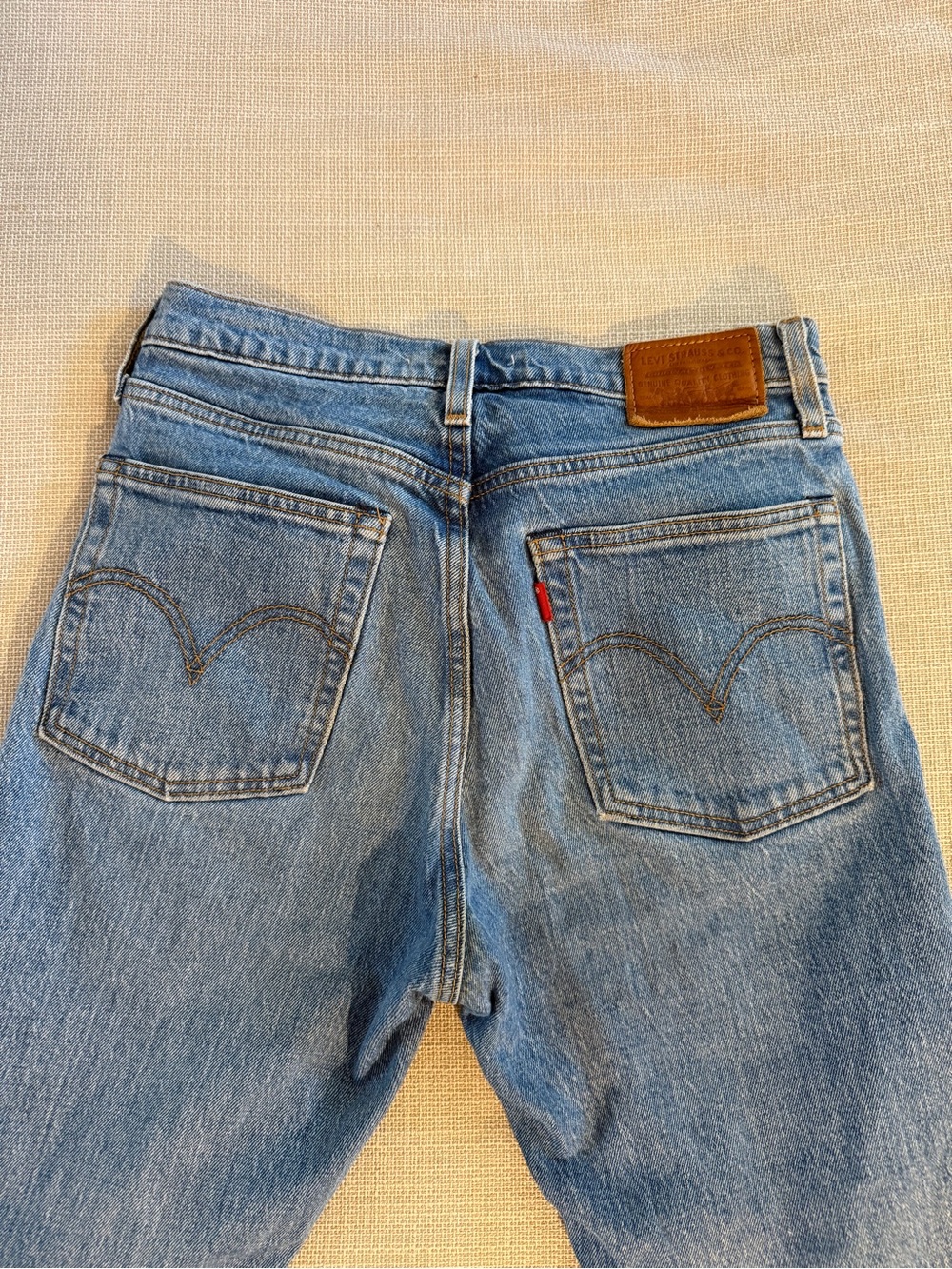 Levi’s Wedgie Straight Jeans - Light Wash